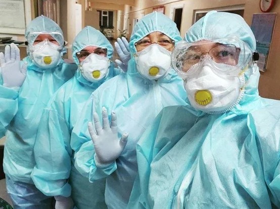 «Переработки и полное отсутствие тестов»: зараженный врач из Жамбылской области рассказала ужасную правду