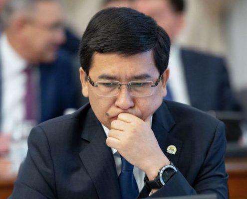 Глава МОН рассказал о самочувствии после прививки казахстанской вакциной