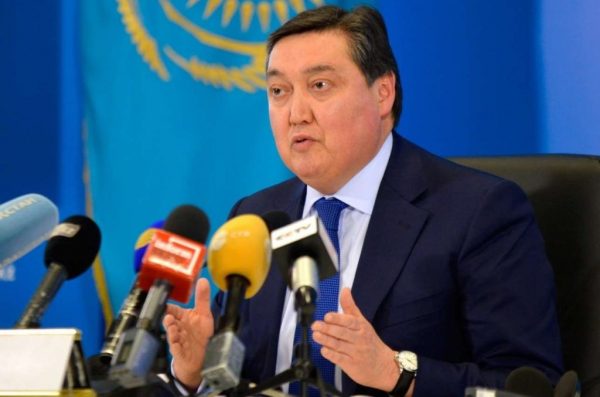 Премьер-министр Казахстана поручил ужесточить карантин в регионах