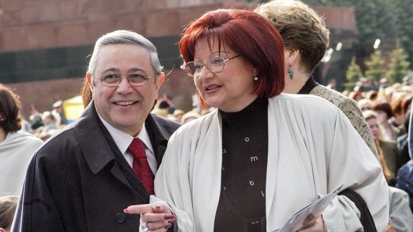 Суд завершил раздел имущества Евгения Петросяна и Елены Степаненко
