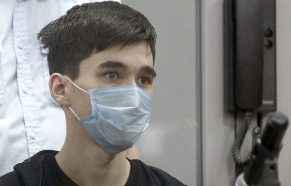 Напавшего на школу в Казани признали невменяемым
