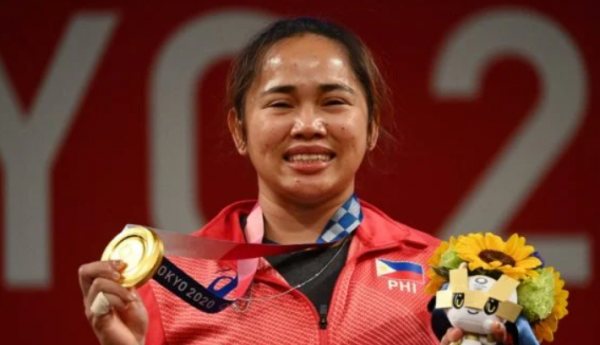 Филиппинская тяжелоатлетка Диас стала олимпийской чемпионкой