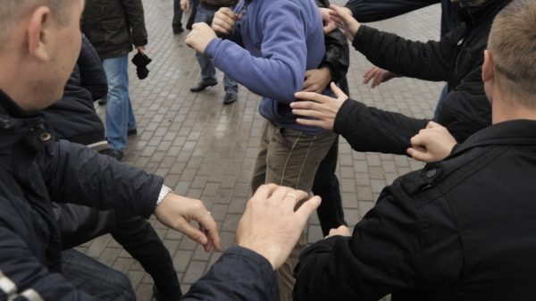 Конфликт школьников перерос в массовую драку в Алматинской области