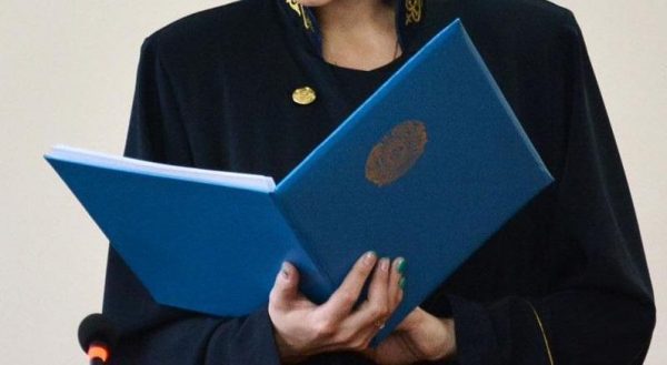 Процедуру разводов могут усложнить в Казахстане