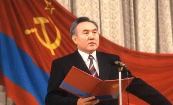Историческое видео присяги Назарбаева в 1991 году появилось в Сети
