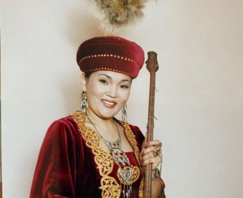 Жанар Айжанова повеселила подписчиков в соцсети своим задорным танцем. Видео