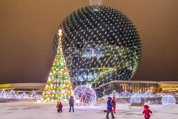 Главную новогоднюю ёлку Казахстана зажгут 19 декабря