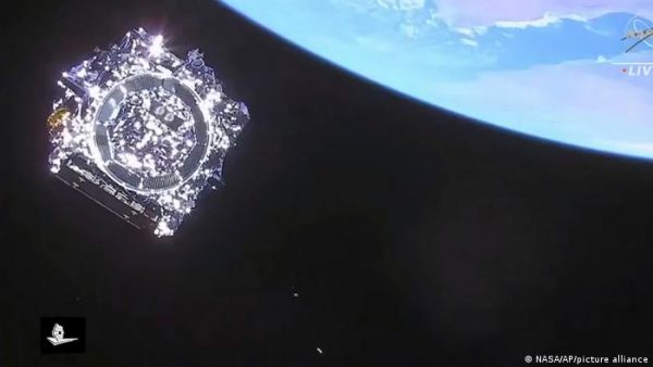 NASA запустило в космос самый мощный телескоп James Webb за 10 млрд долларов