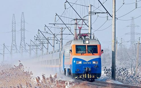 Движение пассажирских поездов полностью возобновили в Казахстане