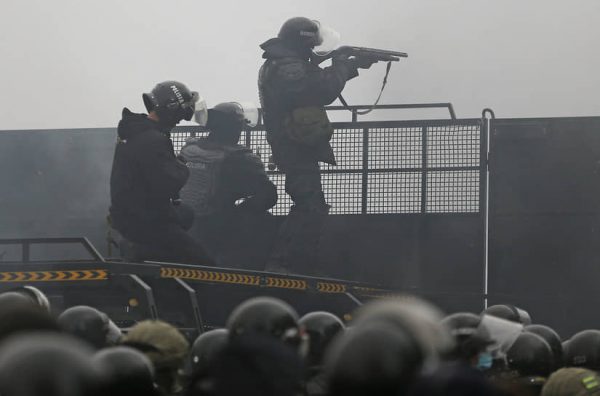 Полиция Алматы заявила о ликвидации десятков протестующих