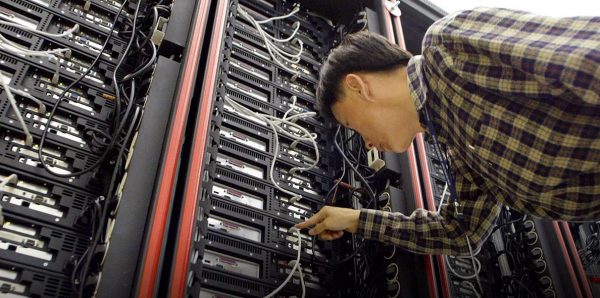 Грозит ли Казахстану тотальное отключение интернета