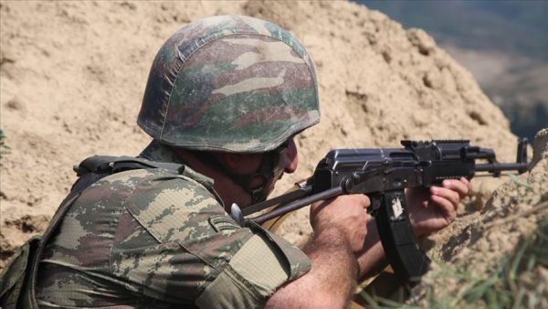 Армия Азербайджана начала наступление в зоне ответственности РФ в Карабахе
