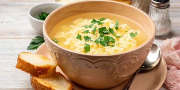 Секреты советских поваров, которые помогут приготовить вкусный суп из недорогих ингредиентов