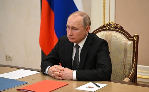 Станет «недееспособным»: экс-разведчик рассказал, когда Путин потеряет власть