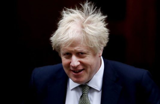 В Британии премьера Джонсона могут отправить в отставку