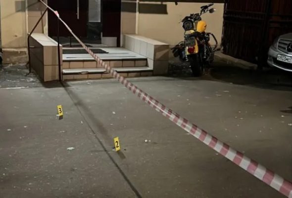 В центре Москвы из пистолета с глушителем застрелили бизнесмена. В Армении его разыскивали за подготовку убийства