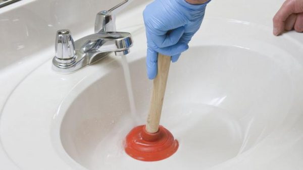 Как быстро прочистить канализацию: три простых шага – и проблемы как не было