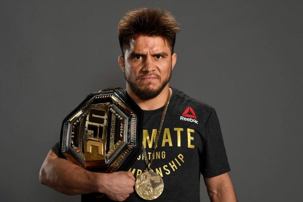 Приглашенного Рамзаном Кадыровым экс-чемпиона UFC побили в Чечне