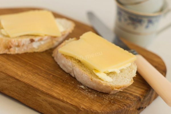 Женщина 30 лет ест только сыр и хлеб: вот что с ней стало