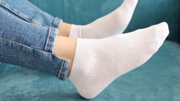 10 минут и носки станут белоснежными: и тратиться не нужно