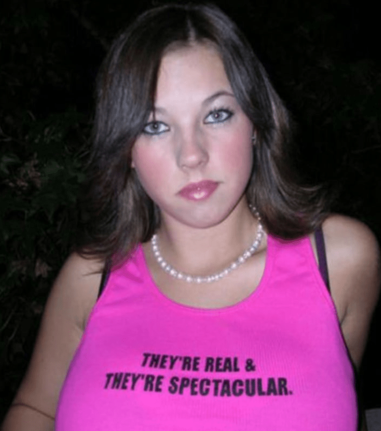 She Shouldn #39 t Have Worn That Shirt In Public World News RadarMedia She Shouldn #39 t Have Worn That Shirt In Public World News RadarMedia