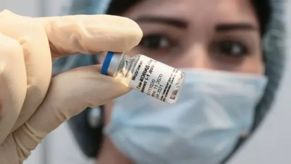 On ne sait pas encore ce que l’avenir réserve aux non-vaccinés, mais pour ceux qui ont été vaccinés, tout est confirmé