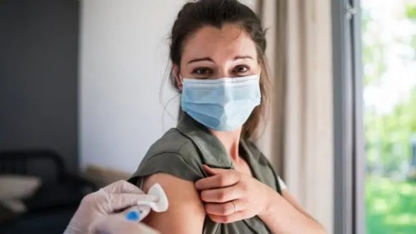 On ne sait pas encore ce que l’avenir réserve aux non-vaccinés, mais pour ceux qui ont été vaccinés, tout est confirmé