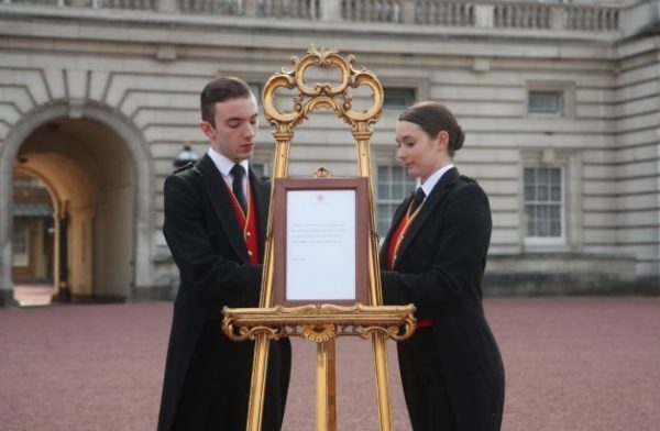 Un nouveau bébé royal est en route ! Un nouveau bébé est en route pour la famille royale, avec l’annonce officielle du palais de Buckingham