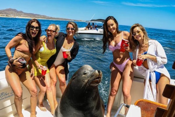 Boating Girls Photos Show More Than You’d Expect