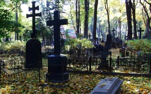 Главное не промолчать: эти слова нужно произнести, уходя с кладбища