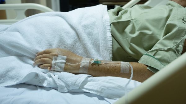 Typowe i nowe symptomy zakażenia koronawirusem – na co zwracać uwagę?