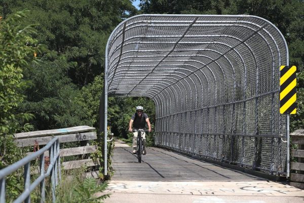 Emeryt z Sindh miał dość rowerzystów przejeżdżających przez jego ogród – więc zaprojektował idealną pułapkę
