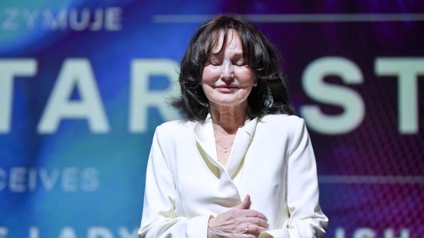 Starostecka, której dawno nie widzieliśmy publicznie. 81-letnia aktorka zachwyca