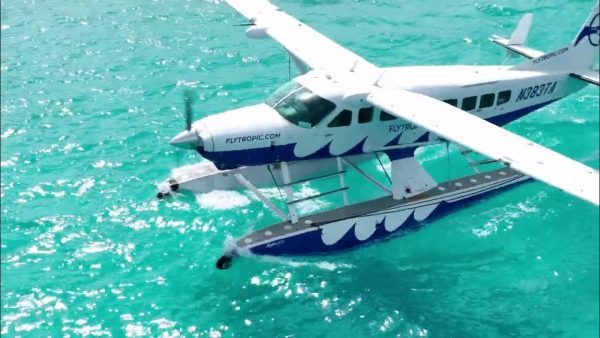SeaPlane spotyka piratów – zobacz, co zrobi kapitan!