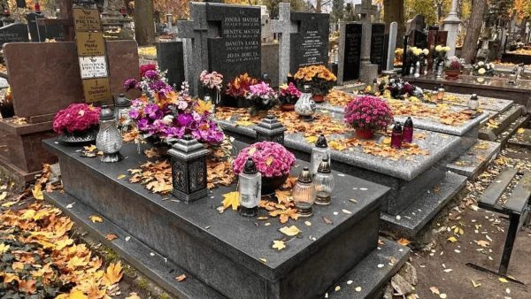 Zrób to w Dzień Wszystkich Świętych na cmentarzu. Możesz zostać ukarany grzywną do 5000 zł