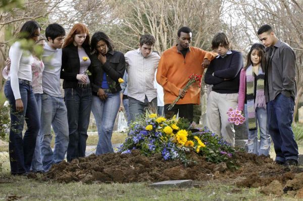 My daughter-in-law smiled during the funeral. A few minutes later, they revealed the reason