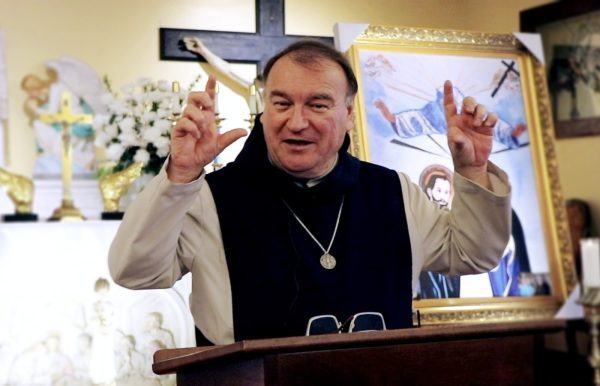 Tak księża rozmawiają ze sobą, gdy nikogo nie ma w pobliżu. Ksiądz ujawnił prawdę