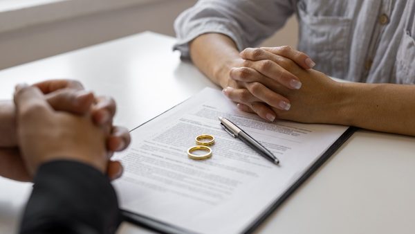 She Got a Divorce Letter… Her Answer is Pure Gold!