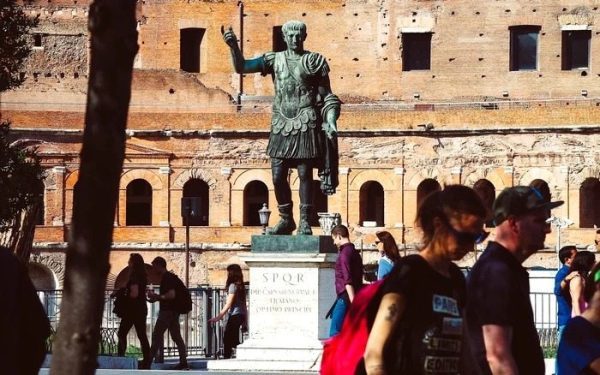 Cum îi percep italienii pe români